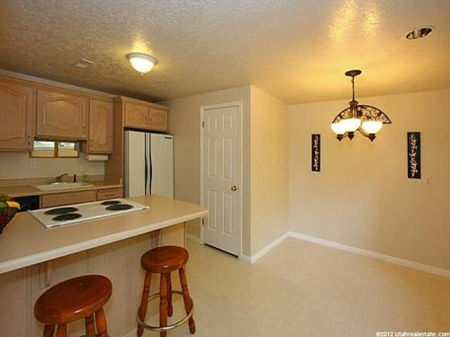 11516 Cherry Hill Dr, Sandy, UT 84094 — photo 8