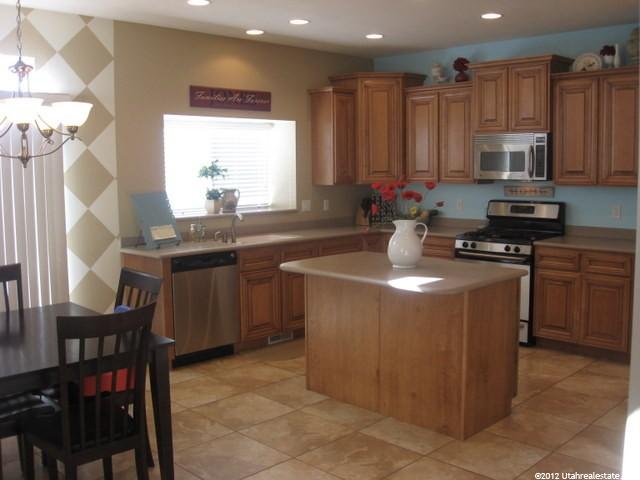 1116 S Emry Ct E, Fruit Heights, UT 84037 — photo 2
