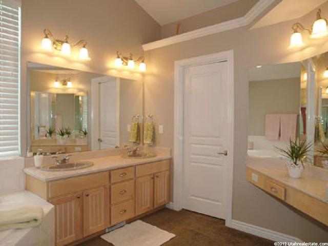 989 E Majesty Cir, Sandy, UT 84094 — photo 7