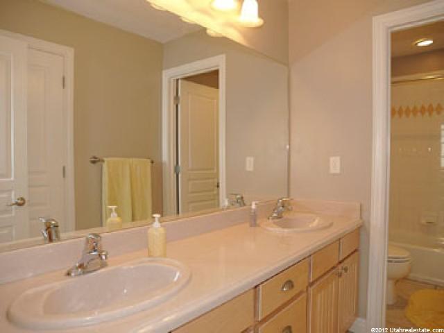 989 E Majesty Cir, Sandy, UT 84094 — photo 10