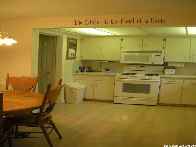 396 W 4200 N, Pleasant View, UT 84414 — photo 5