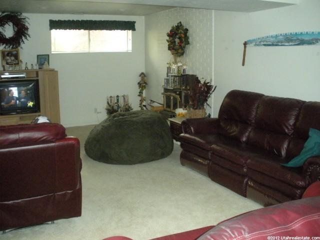 396 W 4200 N, Pleasant View, UT 84414 — photo 8