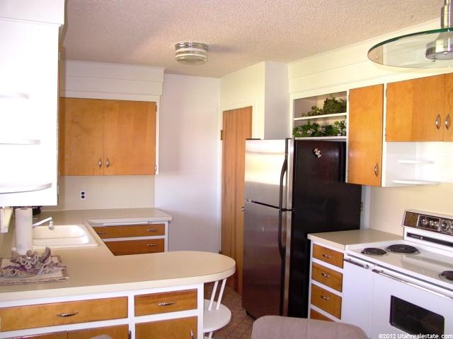 1567 Oak St, Ogden, UT 84401 — photo 2