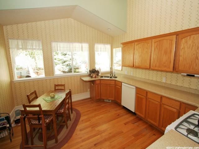 1161 E Parkstone Dr, Draper, UT 84020 — photo 3