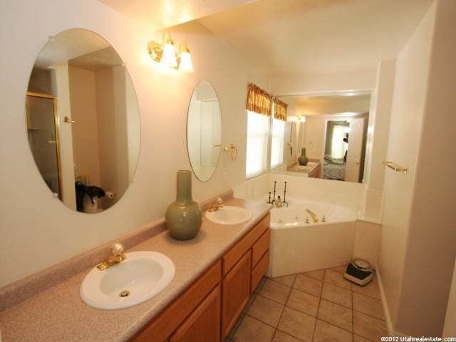 1161 E Parkstone Dr, Draper, UT 84020 — photo 7
