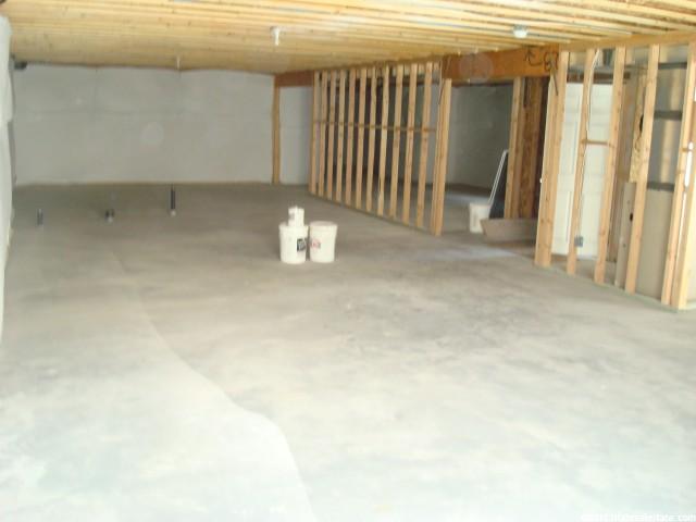 61 W 650 N, Centerville, UT 84014 — photo 12