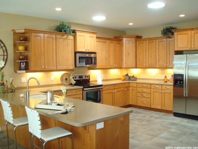 61 W 650 N, Centerville, UT 84014 — photo 4