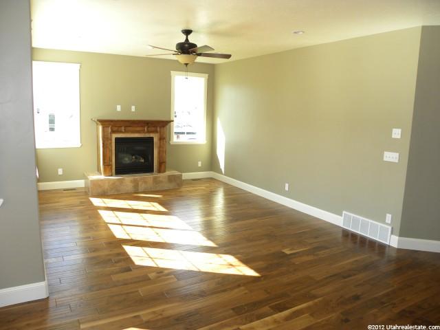 452 Hawthorne Dr, Providence, UT 84332 — photo 3