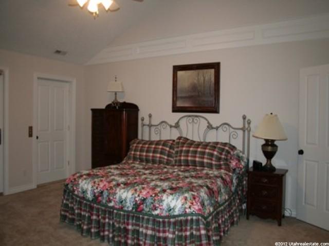 2044 Ridgehill Dr, Bountiful, UT 84010 — photo 10