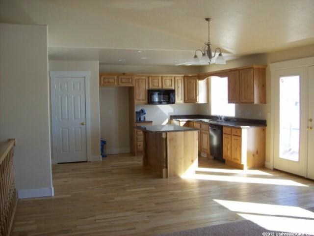 76 E 1700 S, Roosevelt, UT 84066 — photo 2