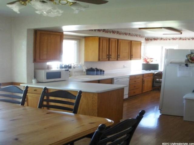31 E Wicker Ln, Bountiful, UT 84010 — photo 5