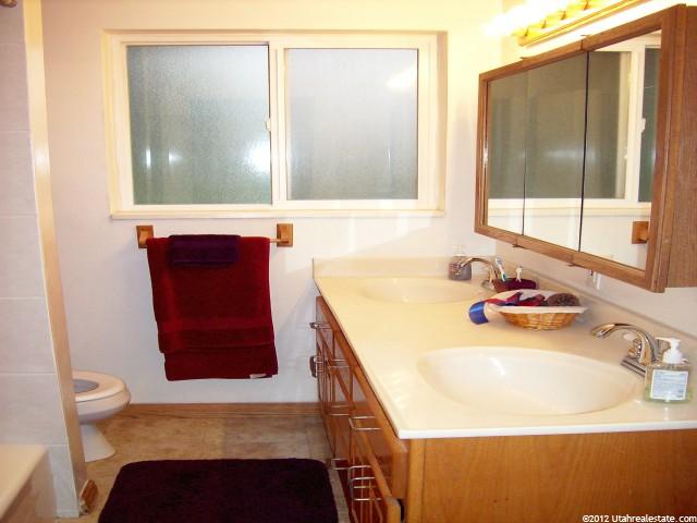 31 E Wicker Ln, Bountiful, UT 84010 — photo 7