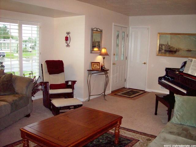 31 E Wicker Ln, Bountiful, UT 84010 — photo 3