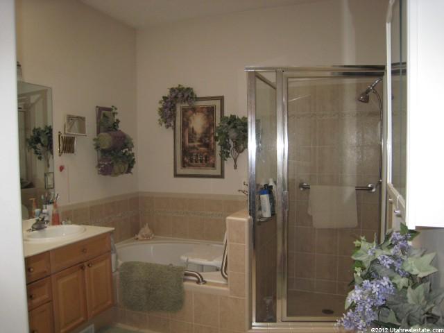 9052 Enchanted Oak Ln, Sandy, UT 84094 — photo 11