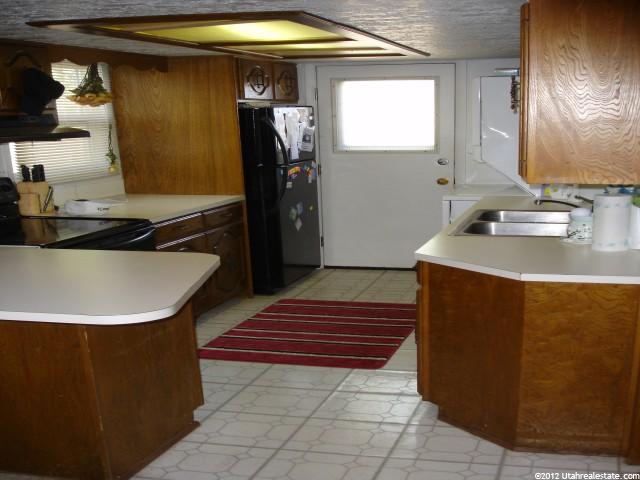 950 La Verde St, Layton, UT 84041 — photo 3