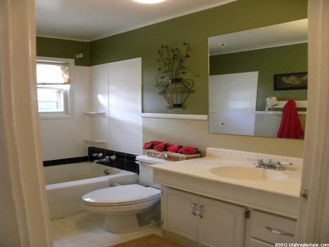 384 E 700 S, River Heights, UT 84321 — photo 4