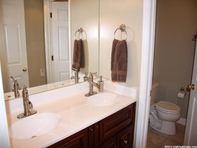 424 S 1250 E, Layton, UT 84041 — photo 10