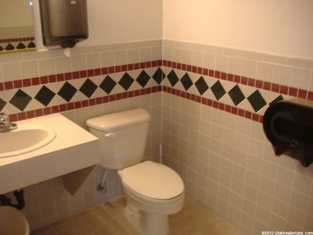 9135 S Monroe St, Sandy, UT 84070 — photo 7