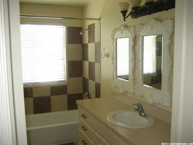 24 E 2450 N, Layton, UT 84041 — photo 10