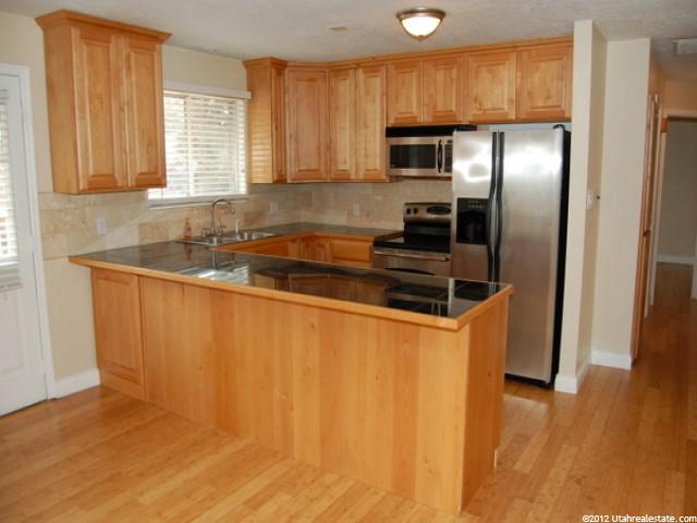 460 E 100 S, Centerville, UT 84014 — photo 3