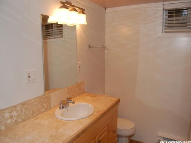 460 E 100 S, Centerville, UT 84014 — photo 9