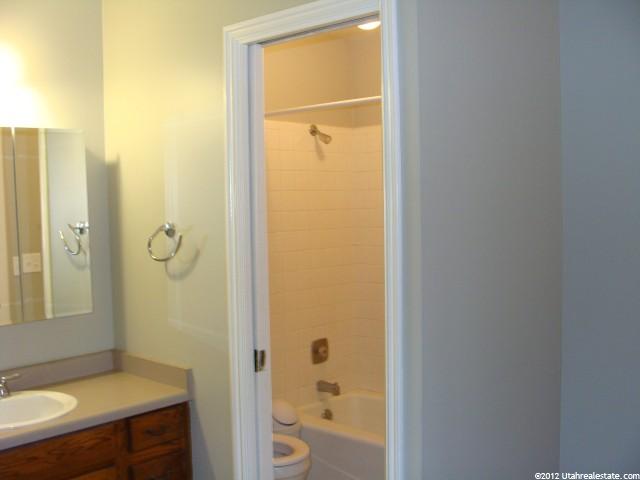 730 Baker Dr, Midvale, UT 84047 — photo 8