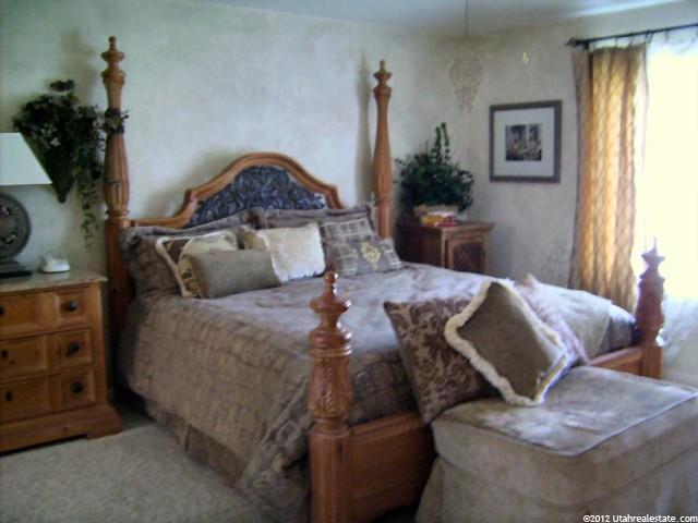 890 W Hampton Rd, St. George, UT 84770 — photo 2