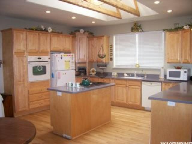 212 S Manzanita Ave E, Delta, UT 84624 — photo 3