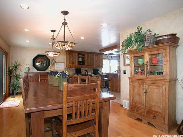 10237 S 2505 E, Sandy, UT 84092 — photo 3