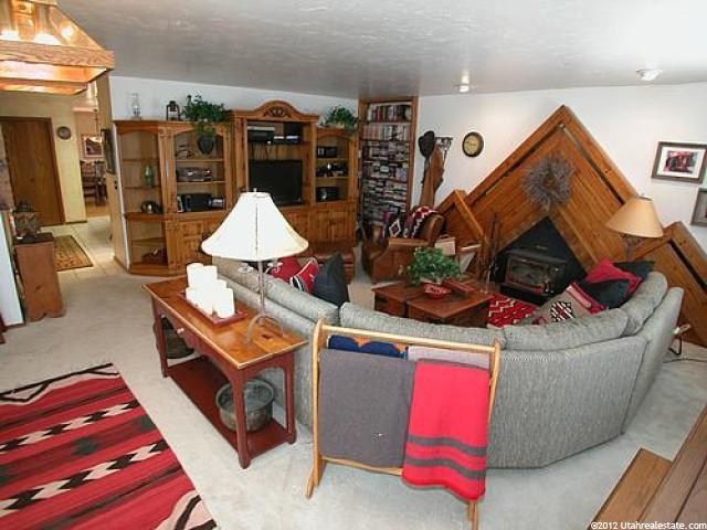 10237 S 2505 E, Sandy, UT 84092 — photo 5