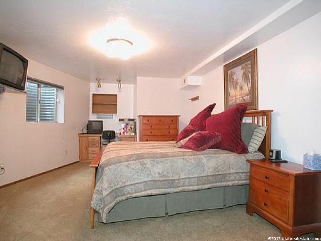 10237 S 2505 E, Sandy, UT 84092 — photo 10