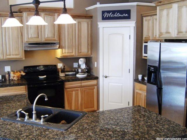 164 S 100 W, Wellsville, UT 84339 — photo 2