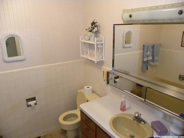 954 Orchard Dr, River Heights, UT 84321 — photo 3