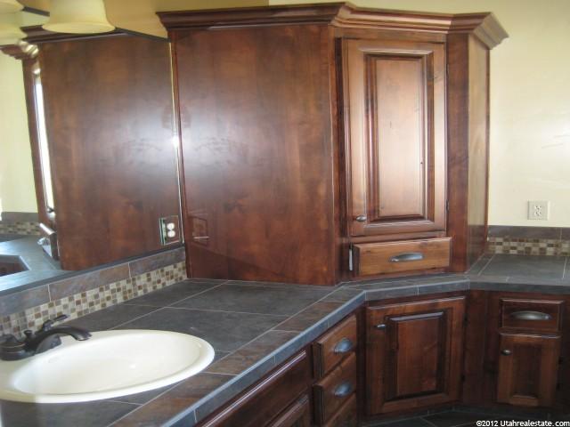 731 E 200 S, Hyde Park, UT 84318 — photo 10