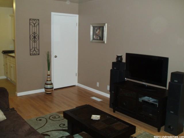6098 S 2075 E, Holladay, UT 84121 — photo 4