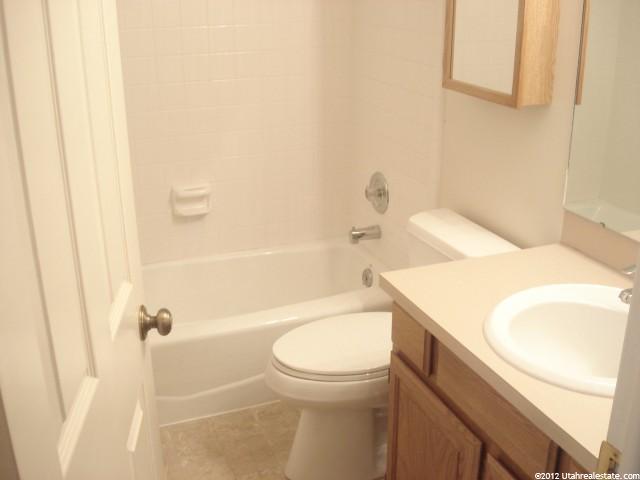 5458 S 200 E, Washington Terrace, UT 84405 — photo 3
