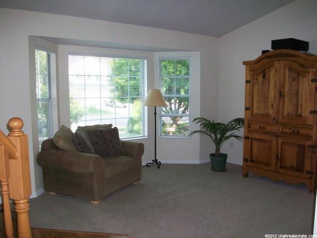 586 S 875 E, Layton, UT 84041 — photo 2