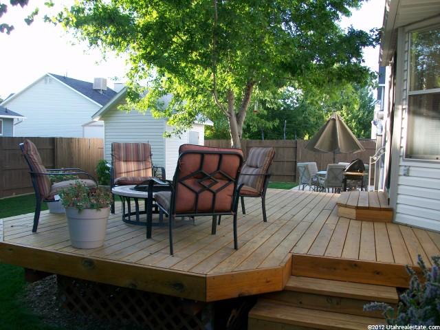 586 S 875 E, Layton, UT 84041 — photo 12
