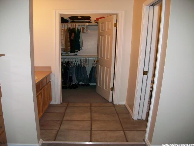 586 S 875 E, Layton, UT 84041 — photo 9