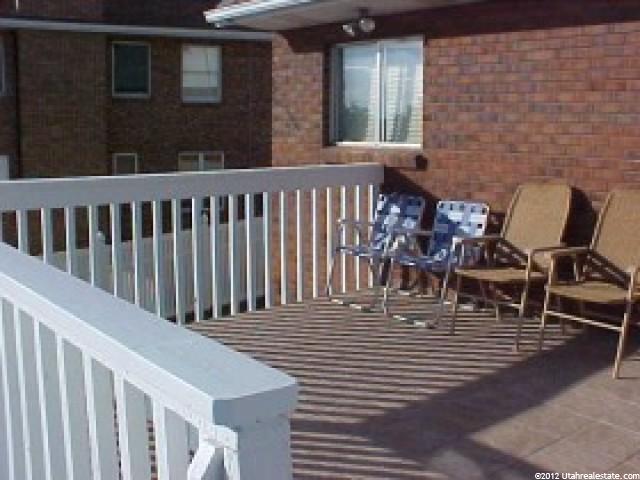 36 S Village Way E, Fruit Heights, UT 84037 — photo 2