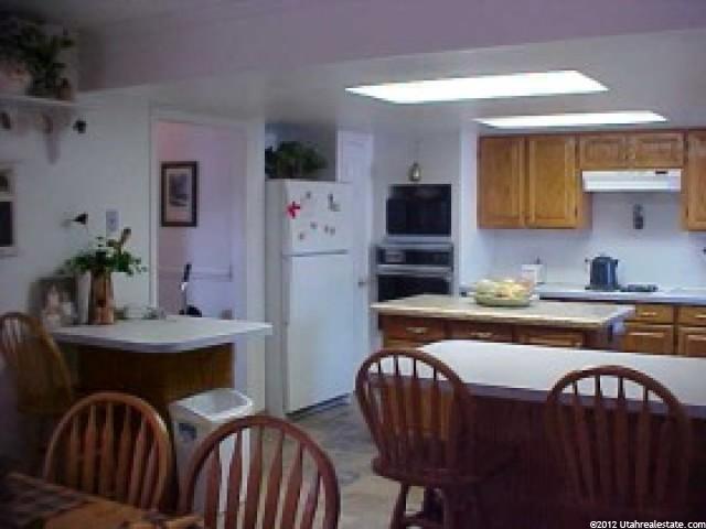 36 S Village Way E, Fruit Heights, UT 84037 — photo 11