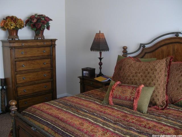 1362 W 2340 N, Clinton, UT 84015 — photo 3