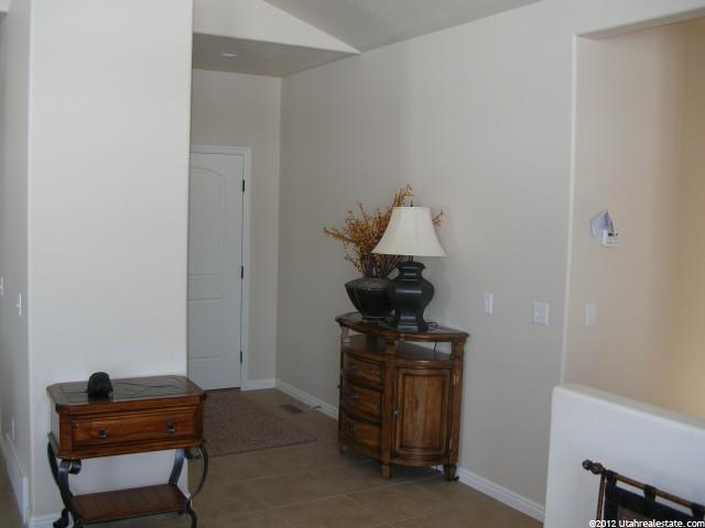 1362 W 2340 N, Clinton, UT 84015 — photo 8