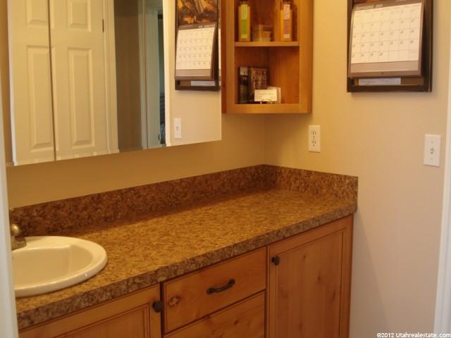 680 W 725 N, Clearfield, UT 84015 — photo 8