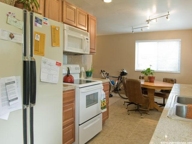 831 W 3900 S, Bountiful, UT 84010 — photo 5