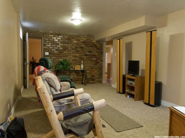 831 W 3900 S, Bountiful, UT 84010 — photo 10