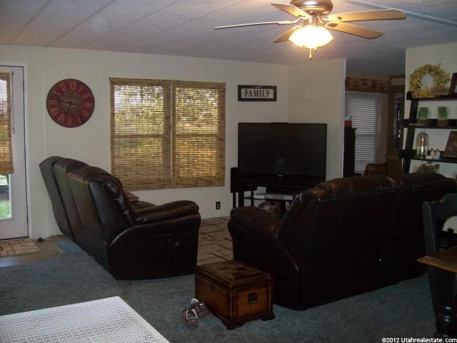 281 W 2500 S, Uintah County, UT 84078 — photo 10