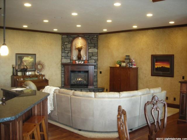 155 S Bluff St, Hyde Park, UT 84318 — photo 5