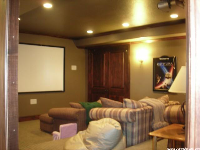 155 S Bluff St, Hyde Park, UT 84318 — photo 7