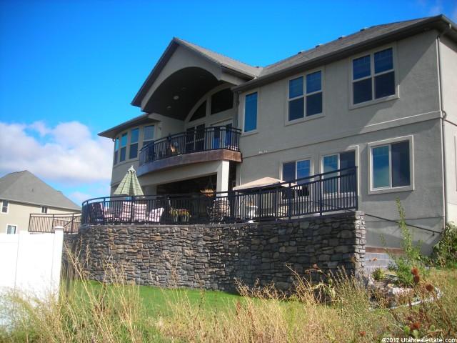 155 S Bluff St, Hyde Park, UT 84318 — photo 10